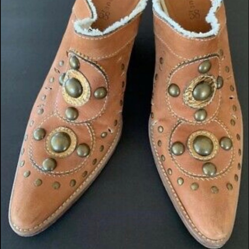 BOUTIQUE 58~STUDDED Slides